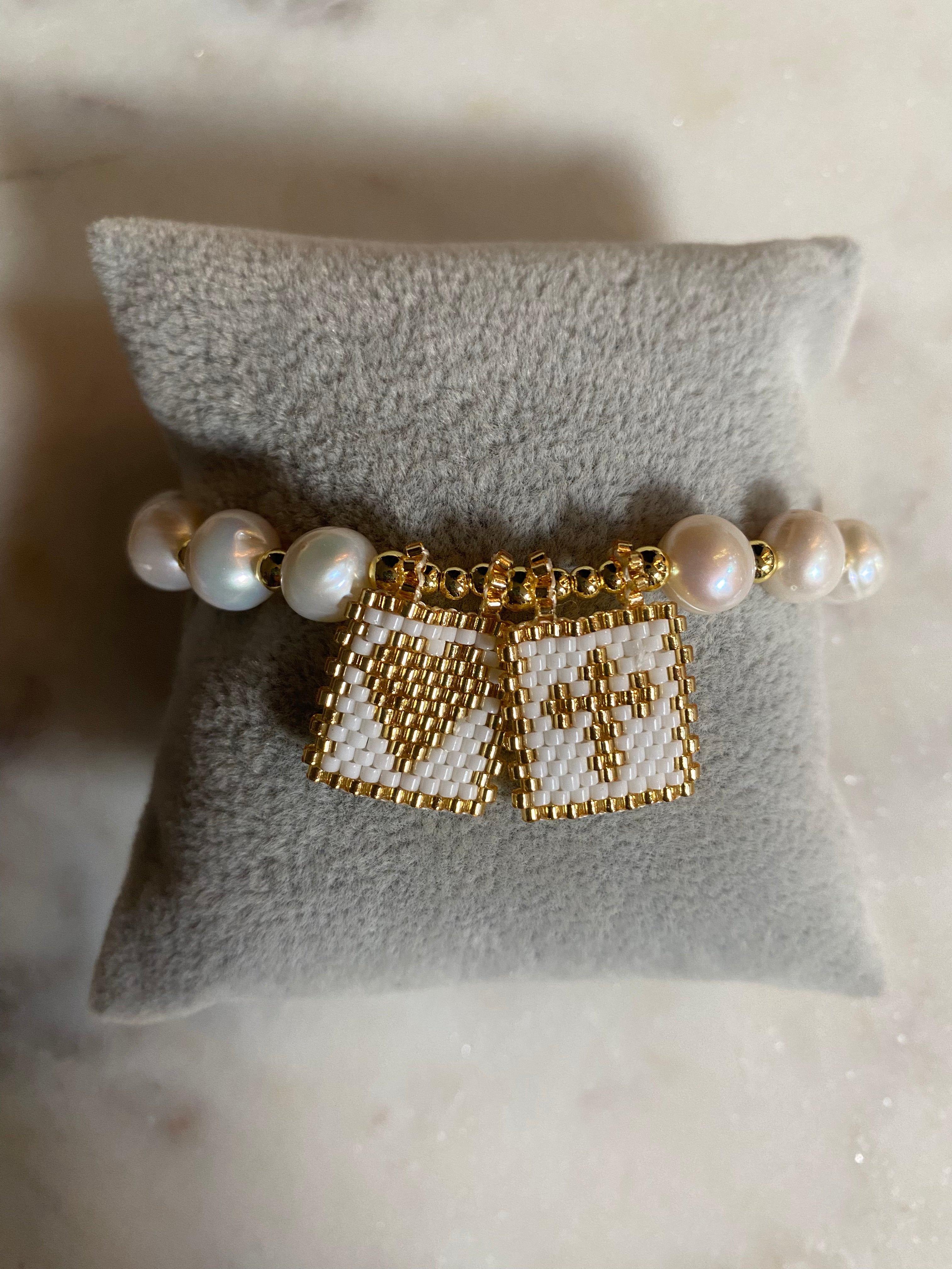 Escapulario Pearls Bracelet