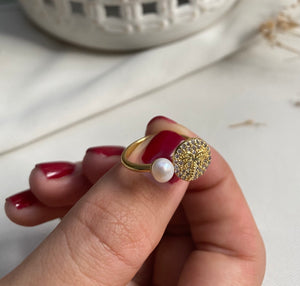 Palm & Pearl Gold Adjustable Ring